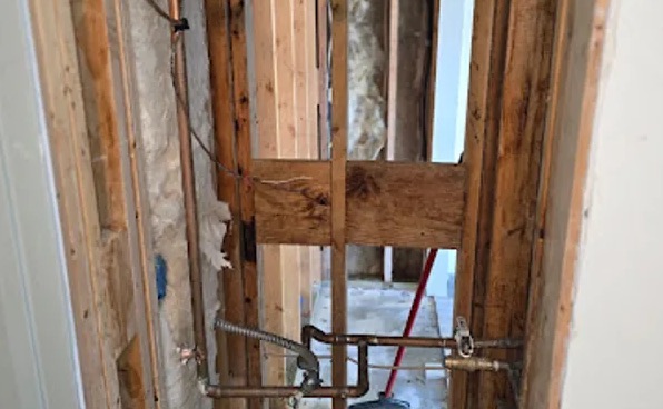 Frozen Pipe Water Removal in West Lake Hills, TX